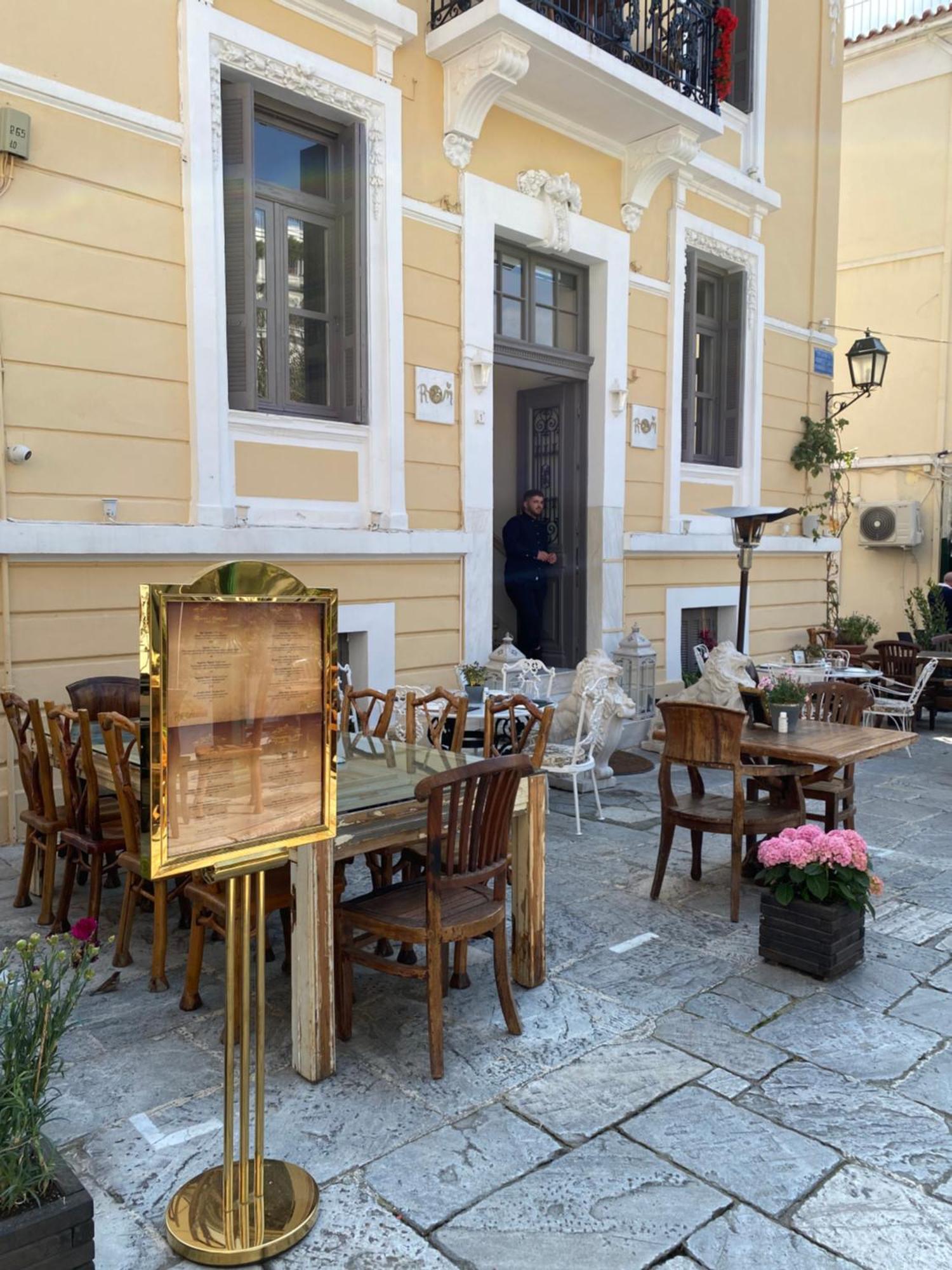 A Place 4 U Below Acropolis Athens Exterior photo